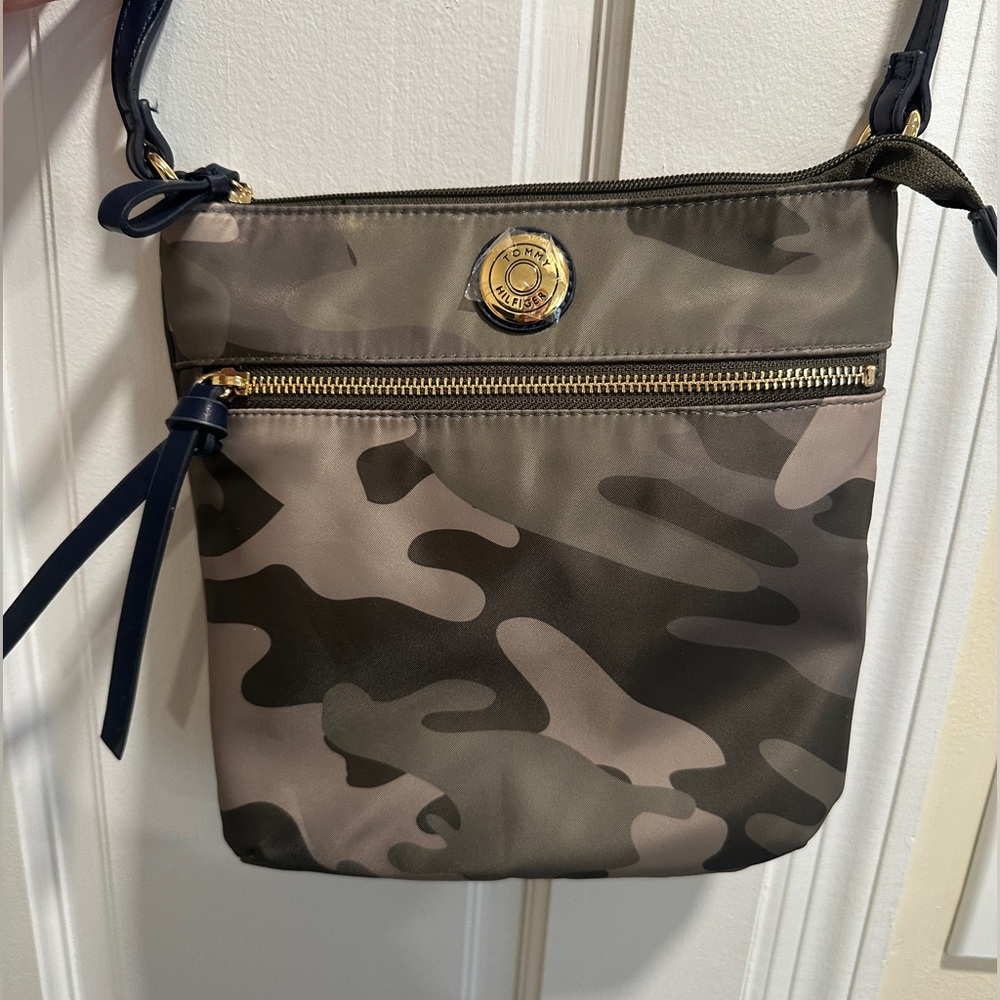 Tommy Hilfiger Army Nylon Crossbody